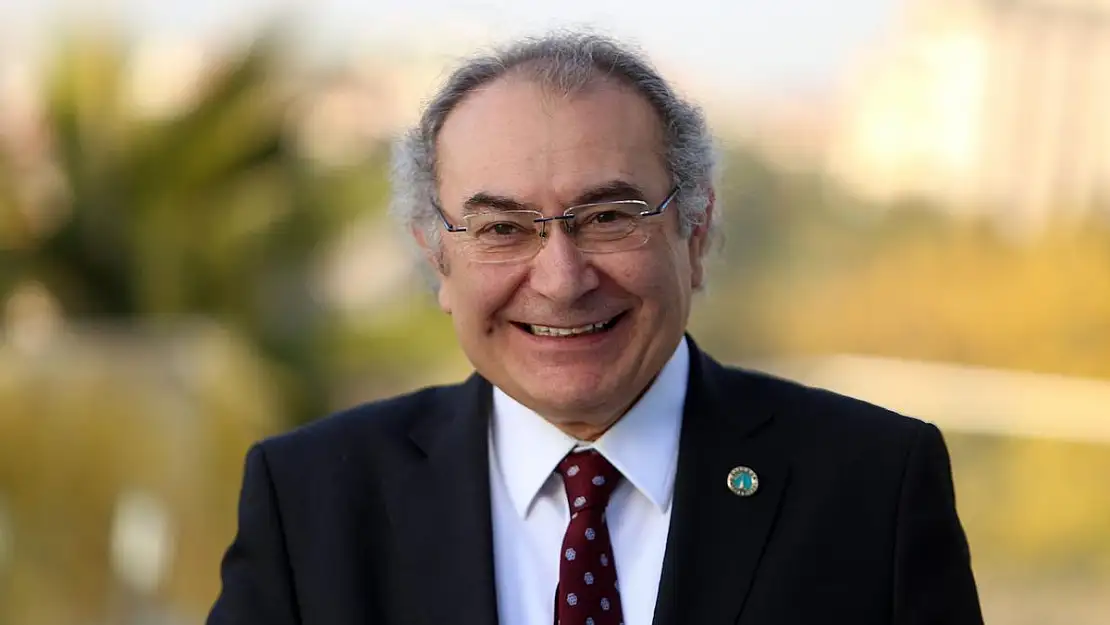 Prof.Dr.Nevzat Tarhan: Erkekleri Araba ve Saat, Kadınları Kıyafetle Etkiliyorlar