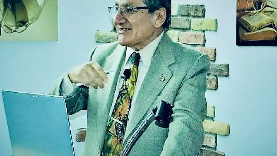 Prof.Dr.Süleyman Çelik Dizayn Edilmek