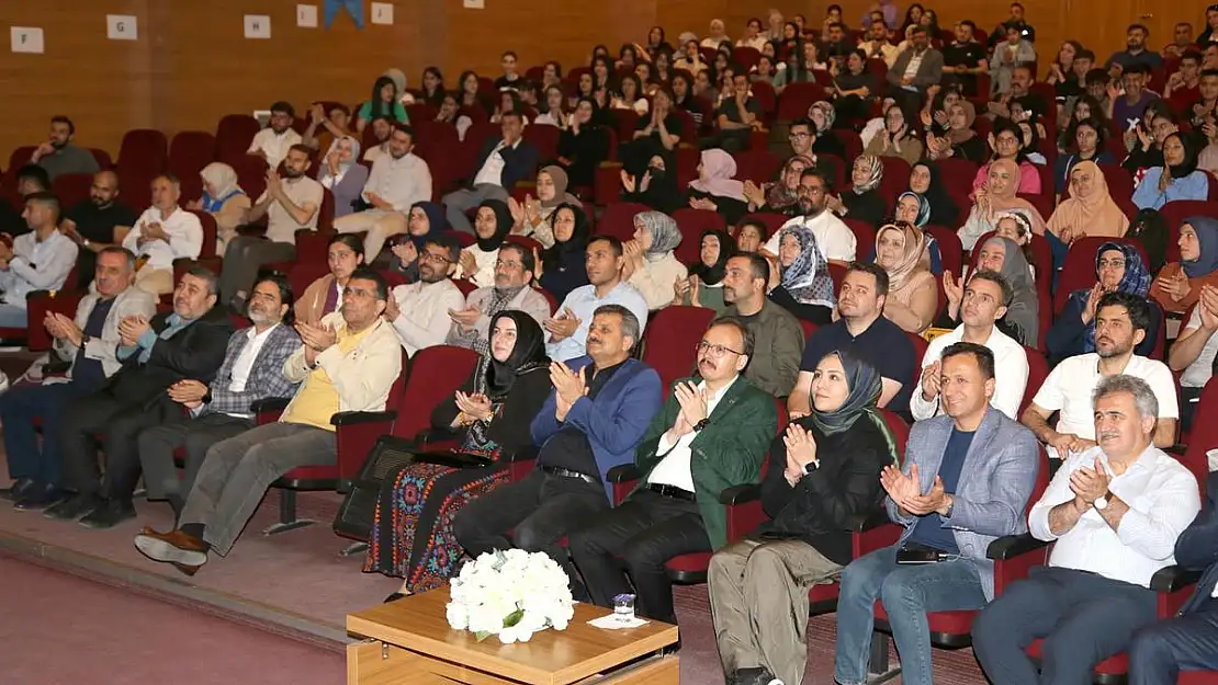 Rektör Prof. Dr. Nihat Şındak, Prof Dr. İhsan Süreyya Sırma'nın Söyleşisine Katıldı