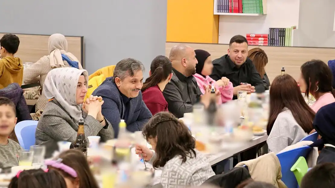 Rektör Şındak, İş İnsanı Ayaz Akkoyun'un Destekleriyle Gerçekleşen İftar Programına Katıldı