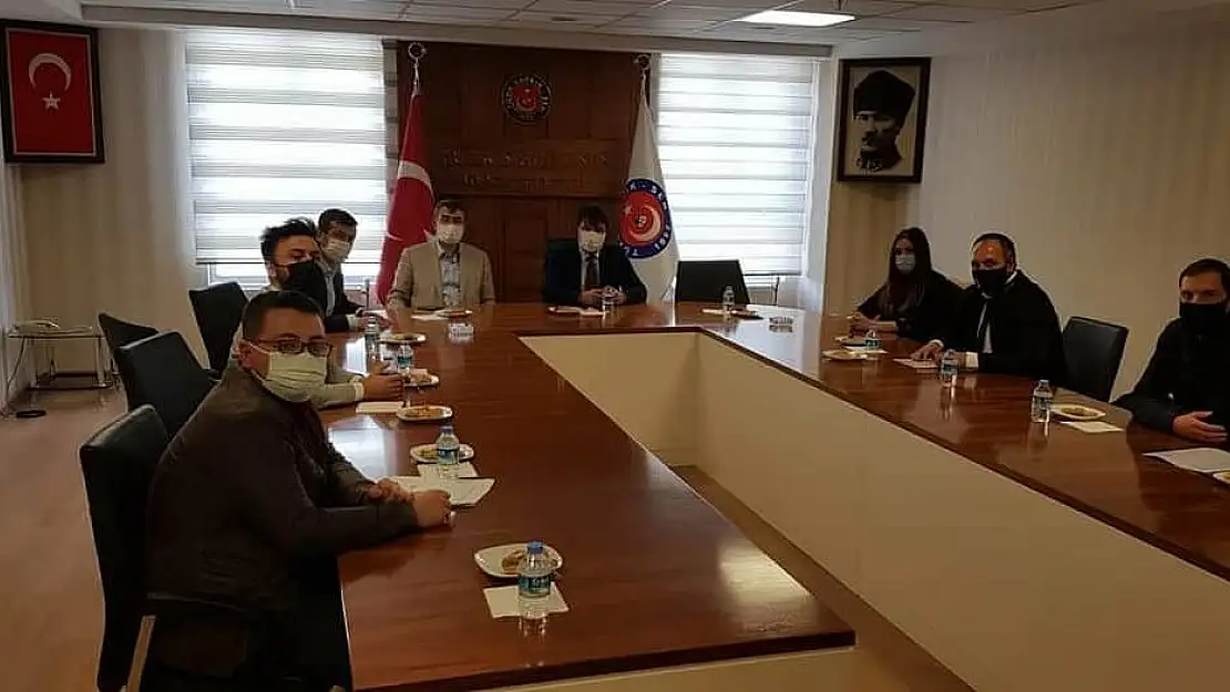 SAĞLIK TEKNİKERLERİ YARDIMLAŞMA VE DAYANIŞMA PLATFORMU  ANKARA'DA BAKANLIK VE SENDİKA ZİYARETLERİNDE BULUNDU