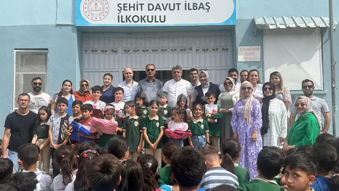 ''Sayfa Sayfa Bisiklete Doğru'' Kitap Okuma Yarışmasında Öğrencilere Ödülleri Dağıtıldı