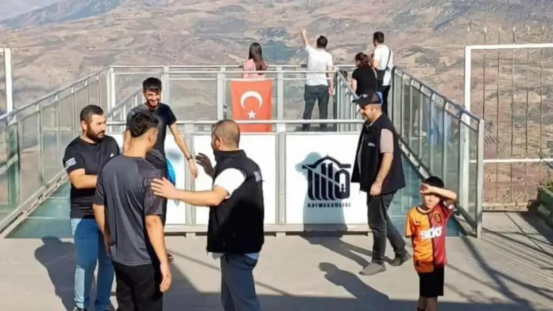Siirt AFAD Ekiplerinden 'Selfie' Uyarısı!