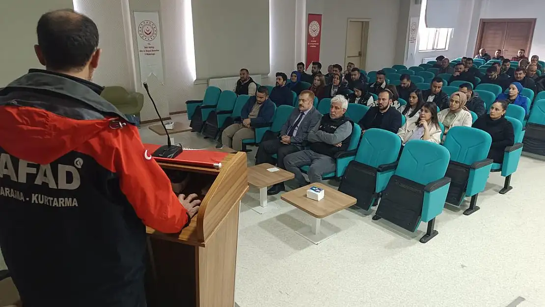 Siirt Aile ve Sosyal Hizmetler İl Müdürlüğü Personeline Yangın Güvenliği Eğitimi Verildi