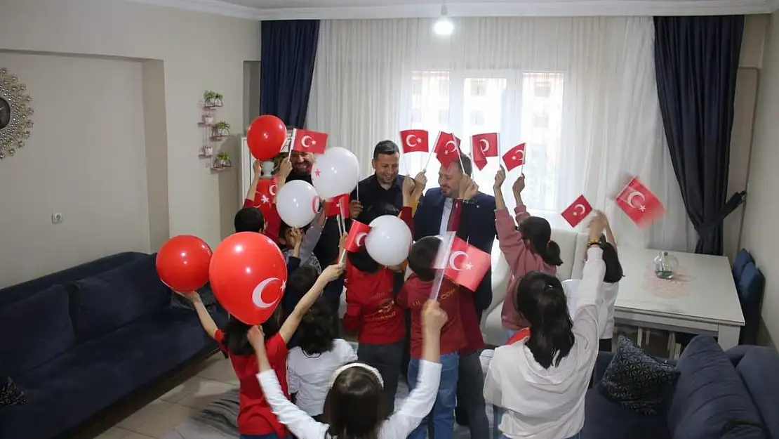 Siirt Aile ve Sosyal Hizmetler İl Müdürlüğü, Minik Yüreklerin Sevincine Ortak Oldu