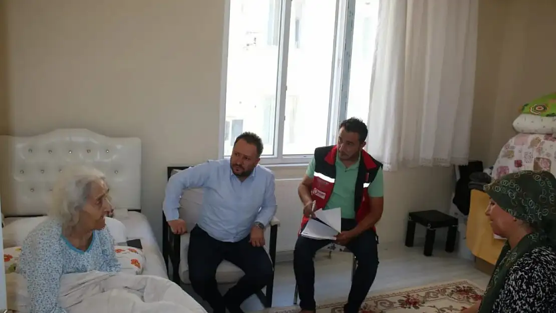 Siirt Aile ve Sosyal Hizmetler Müdürü Sabri Sidar'dan Ev Ziyaretleri