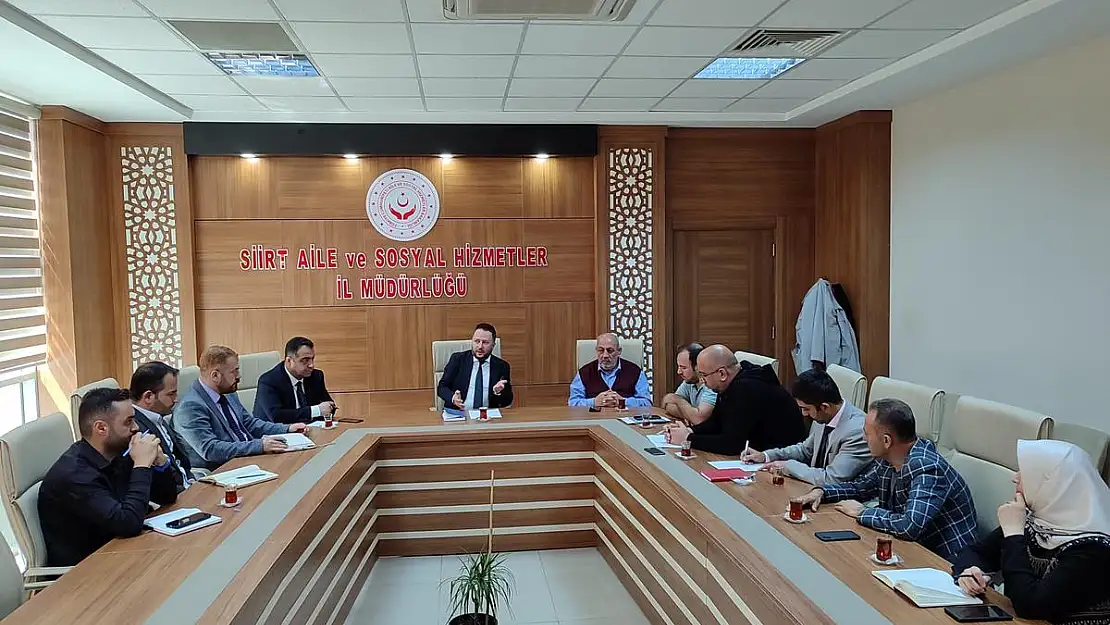Siirt Aile ve Sosyal Politikalar İl Müdürlüğünde Değerlendirme Toplantısı Yapıldı