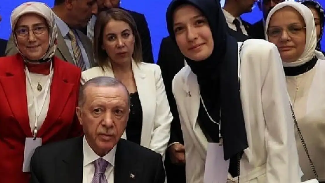 Siirt AK Parti Kadın Kolları Başkanı Av.Betül Tuğba Mavi, Siirtli Kadınlarla İlgili Aile ve Sosyal Hizmetler Bakanı Göktaş'a 2 Proje Sundu