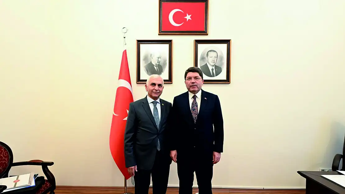 Siirt AK Parti Milletvekili Mervan Gül, Yeni Adliye Sarayı İçin Adalet Bakanı Tunç ile Görüştü