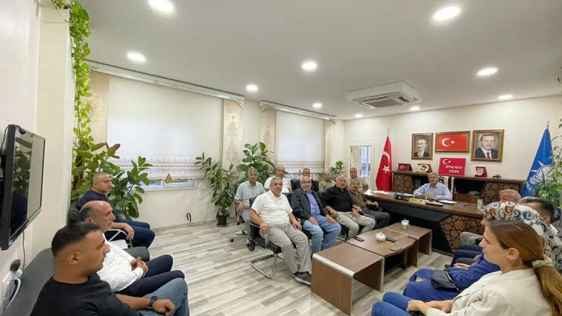 Siirt Ak Parti Teşkilatı Yönetim Kurulu Toplantısını Yaptı