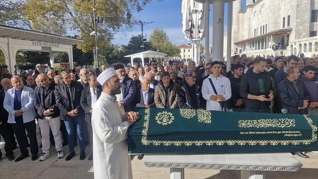 Siirt Arapçasıyla İlk Rock Şarkısının Efsane İsmi Cumhur Yücel, Sevenlerine Veda Etti (Videolu)