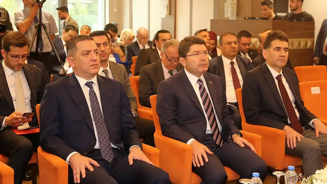 Siirt Baro Başkanı Alptekin Siirt'te Görünen Eksiklikleri ve Sorunları Bakan Tunç'a İletti