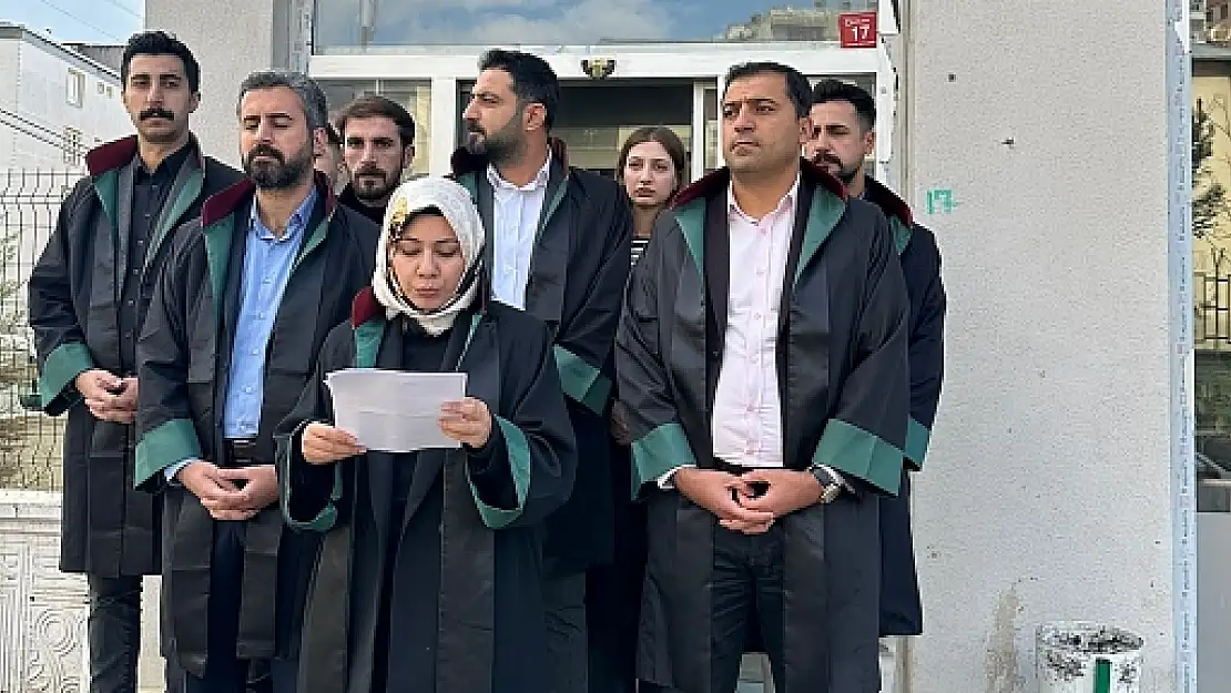 Siirt Barosu'ndan Dünya Çocuk Hakları Günü Nedeniyle Basın Açıklaması