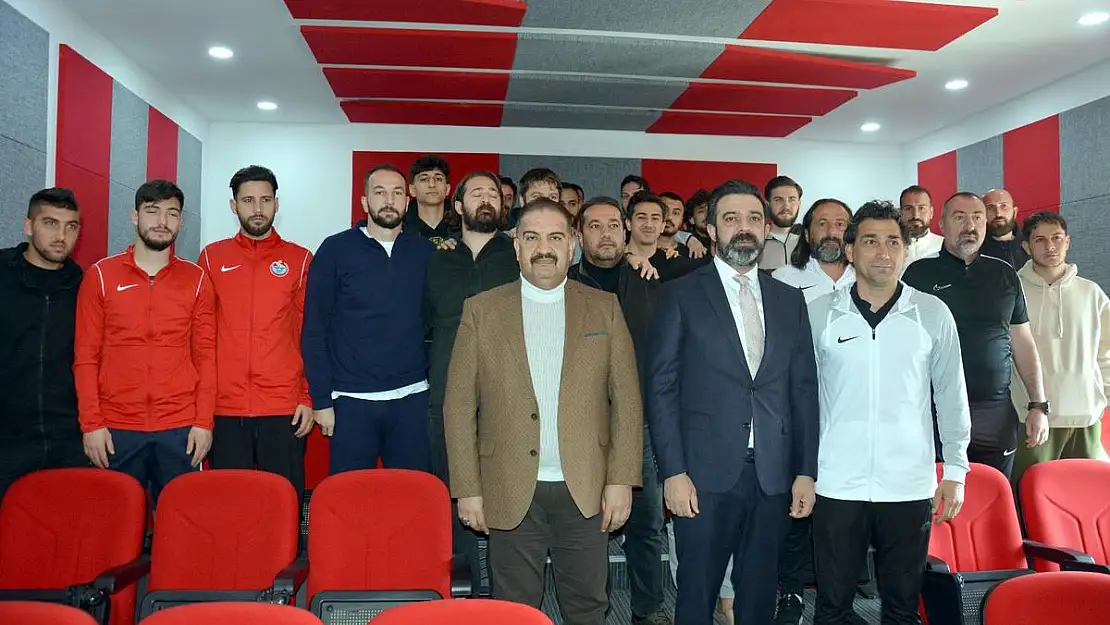 Siirt Belediye Başkan Adayı Ekrem Olğaç Siirtspor'a Sahip Çıktı ve Kulübün Tüm Borçlarını Kapattı