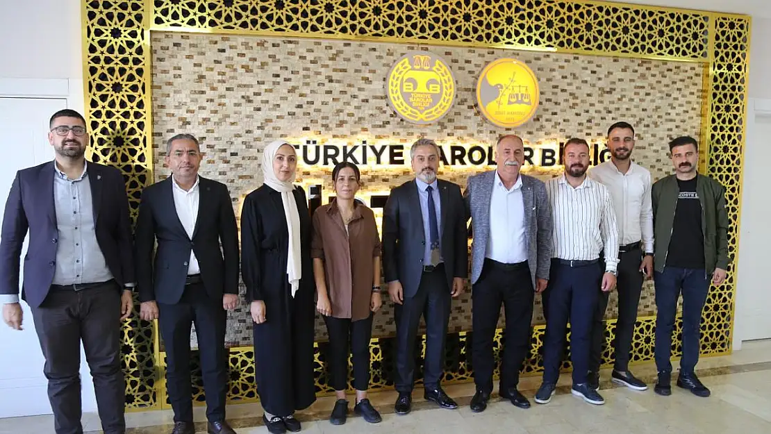 Siirt Belediye Eşbaşkanı Kaysi ve DEM Parti Siirt İl Yönetimi STK'ları Ziyaret Etti