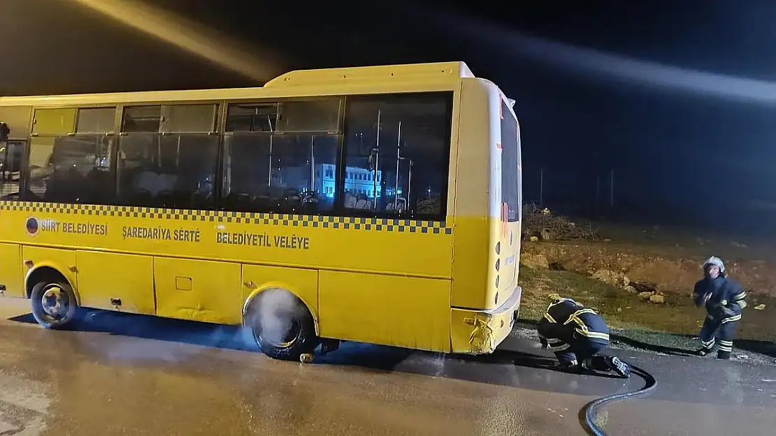 Siirt Belediye Otobüsünde Yangın Paniği!