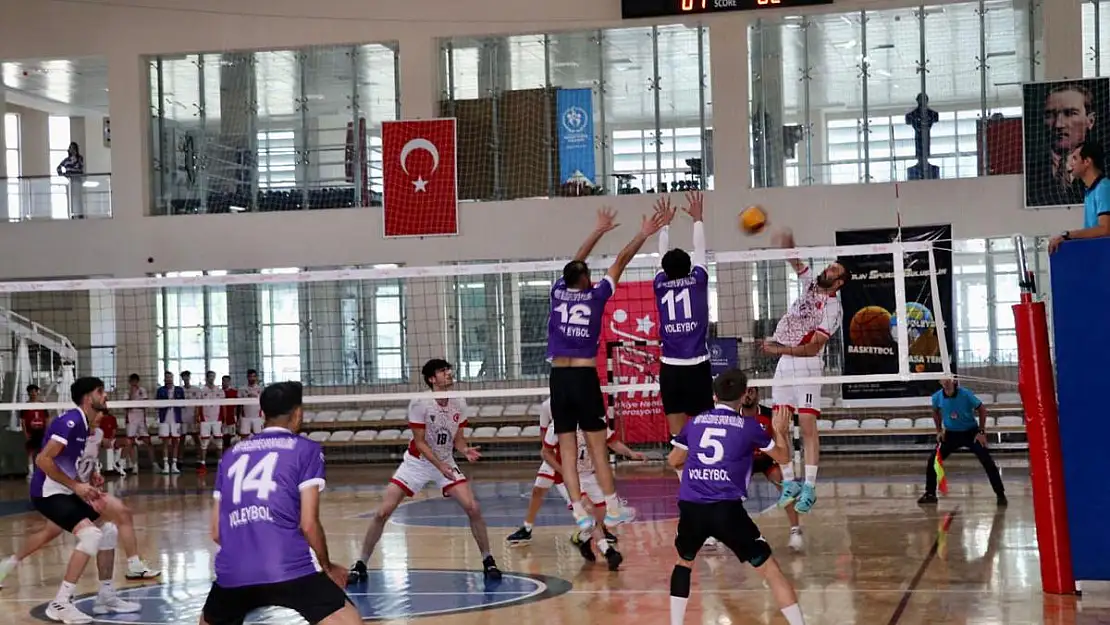 Siirt Belediye Spor Erkek Voleybol Takımı 3-0 Galip!