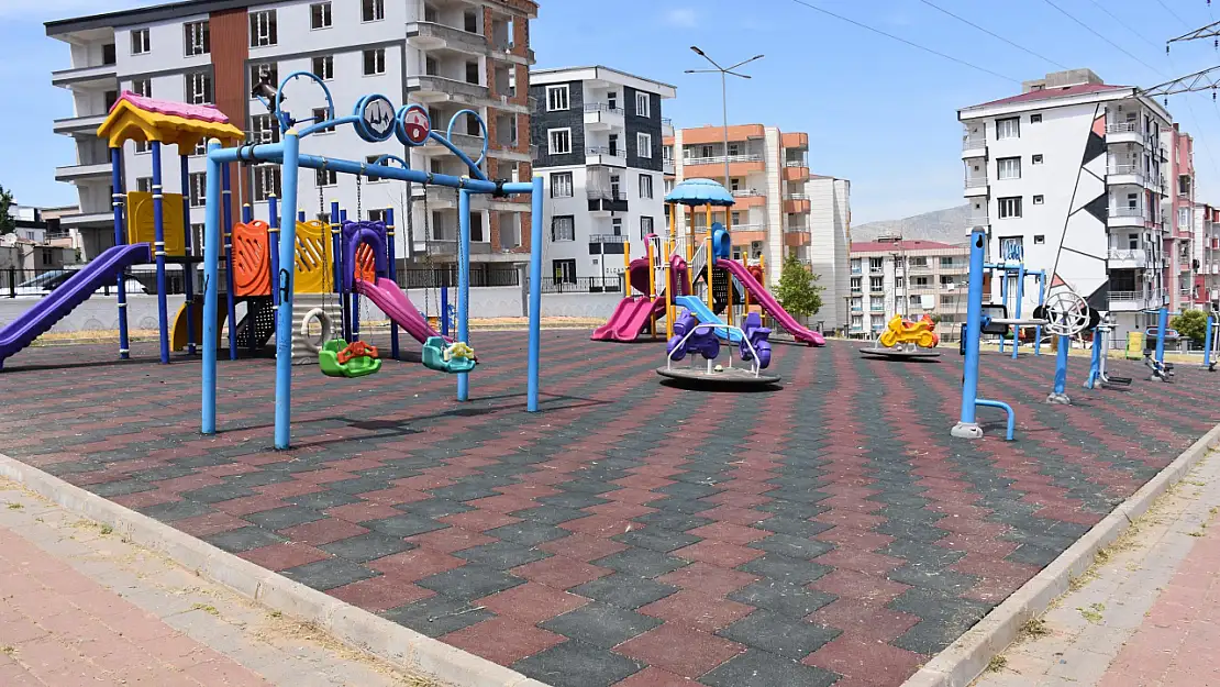 Siirt Belediyesi'nden Parklara Kapsamlı Bakım ve Onarım Hamlesi