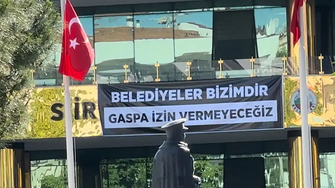 Siirt Belediyesi Önünde Kayyım Nöbeti Start Aldı