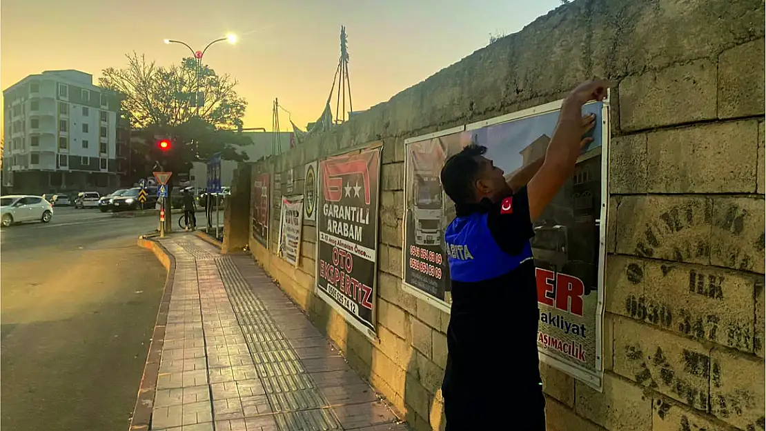 Siirt Belediyesi Zabıta Müdürlüğü'nden İzinsiz Afişlere Karşı Sıkı Denetim