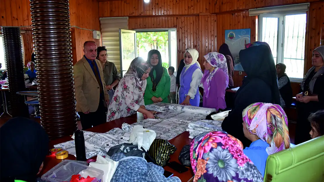 Siirt Belediyesi'nden Kadınlara Dikiş Nakış Kursu