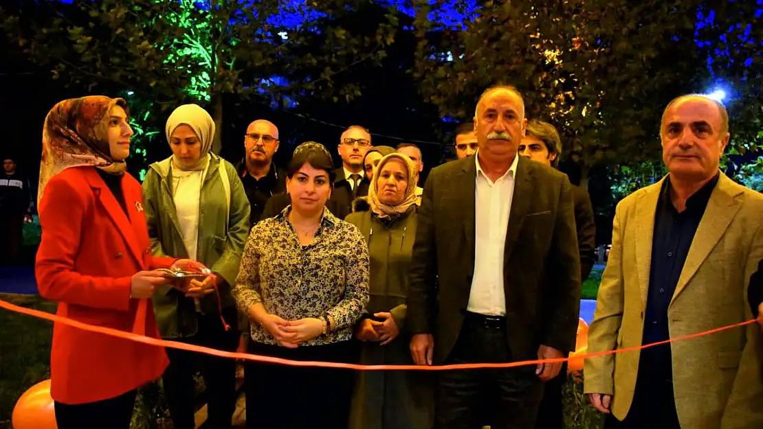 Siirt Belediyesi'nden Kızlar Tepesi'ne Yeni Sosyal Tesis: 'Tepe Cafe' Açıldı
