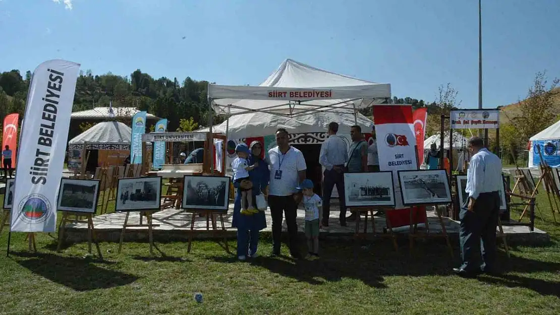 Siirt Belediyesi'nin Ahlat'ta Kurduğu  Tanıtım Çadırı ve Yöresel Ürün Stantları