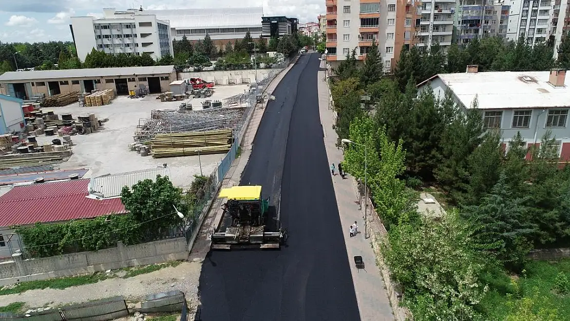 SİİRT BELEDİYESİ'NİN ASFALT ÇALIŞMALARI DEVAM EDİYOR