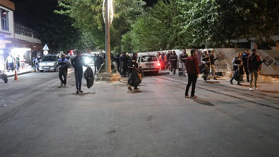 Siirt Belediyesi'nin Başlattığı Temizlik Seferberliği Devam Ediyor