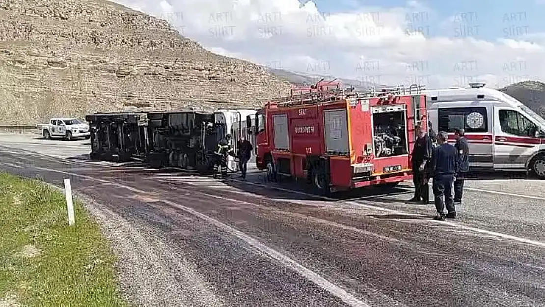 Siirt Botan Köprüsü Virajında Araç Devrildi!