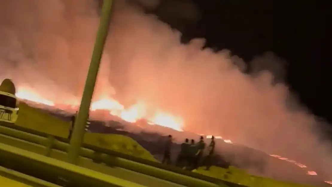 Siirt Çevre Yolundaki Yangının Sebebi Ortaya Çıktı: Bilinçsizce Patlatılan Havai Fişekler Anız Yangınına Neden Oldu!
