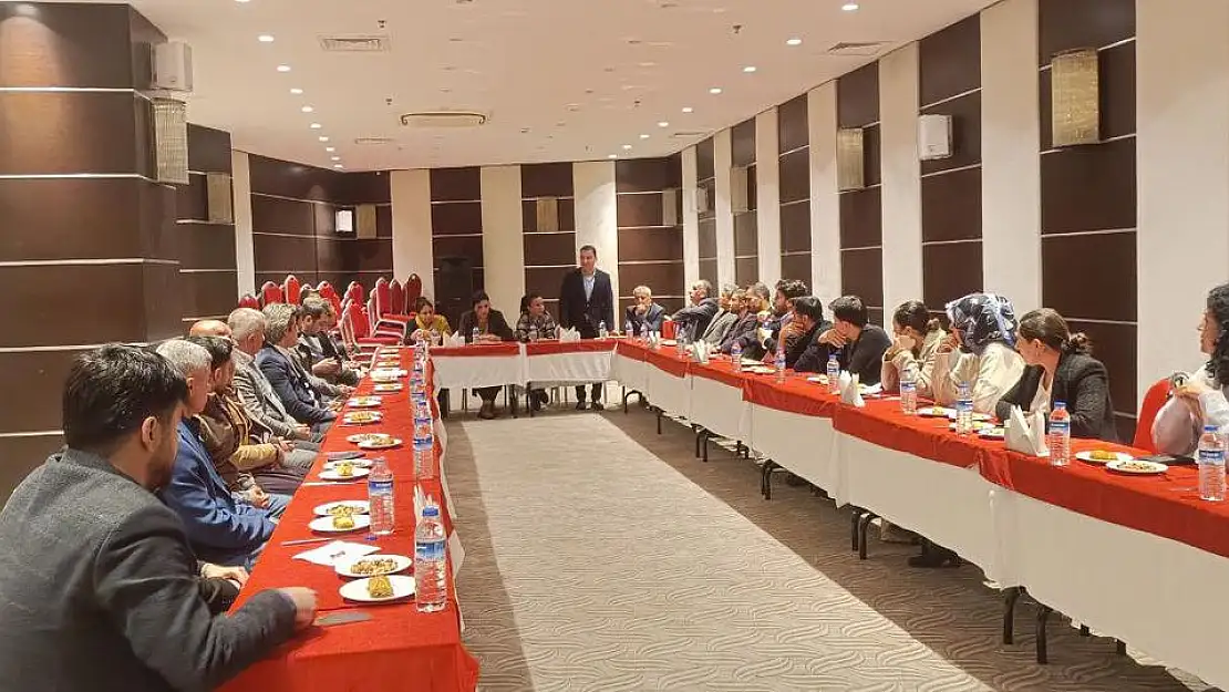Siirt DEM Parti Avukatlarla Toplantı Yaptı