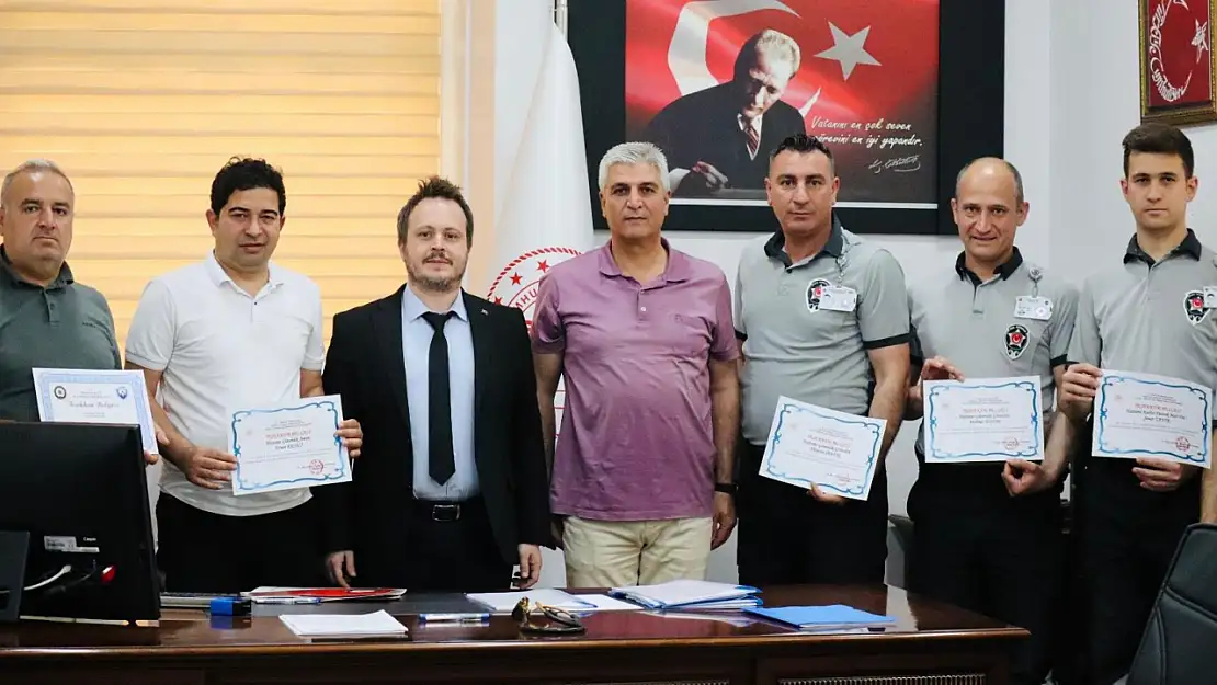 Siirt Eğitim ve Araştırma Hastanesi, KAAN Projesi Kapsamında Türkiye Genelinde İlk Teşekkür Alan Hastane Oldu