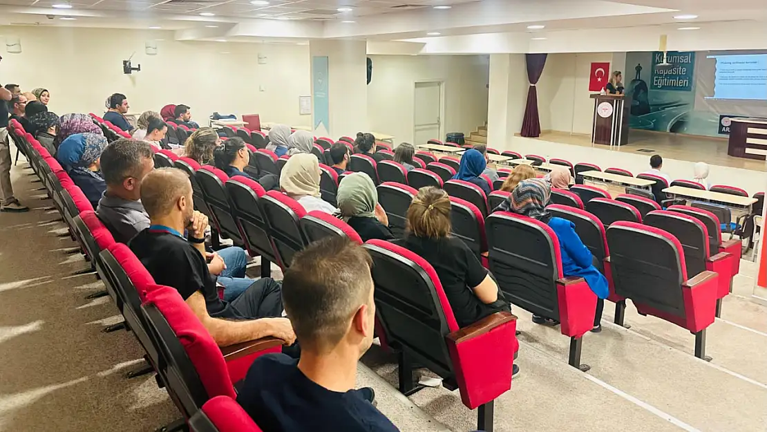 Siirt Eğitim ve Araştırma Hastanesi'nde 'Mobbing' Farkındalık Eğitimi