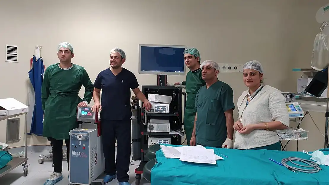 Siirt Eğitim ve Araştırma Hastanesi'nde Holmium Lazer Cihazı Hizmet Vermeye Başladı