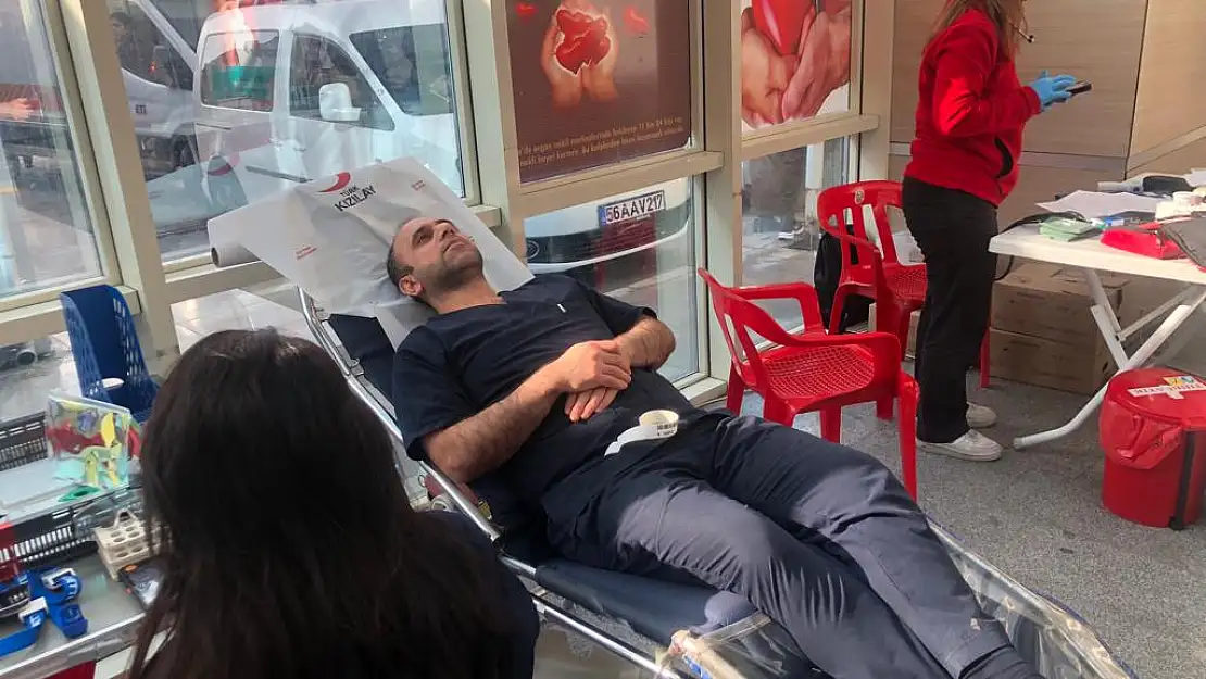 Siirt Eğitim ve Araştırma Hastanesi'nde Kan Bağışı Kampanyası