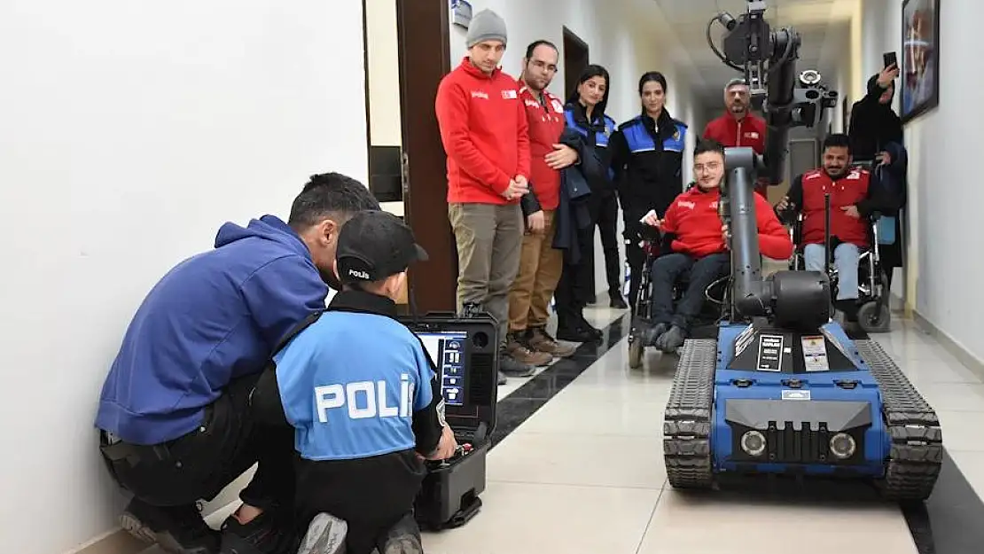 Siirt Emniyeti, Özel Gereksinimli Çocuğu Sevindirdi