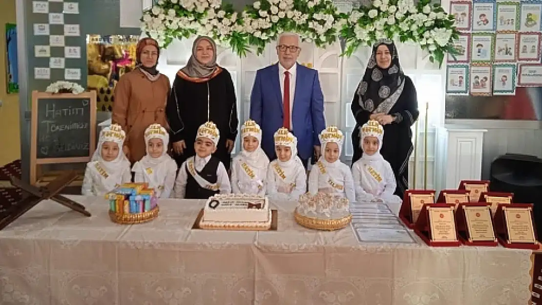 Siirt Hatice Bilim Kur'an Kursunda 'Kur'an'ı Kerim Okumaya Geçiş Merasimi' Düzenlendi