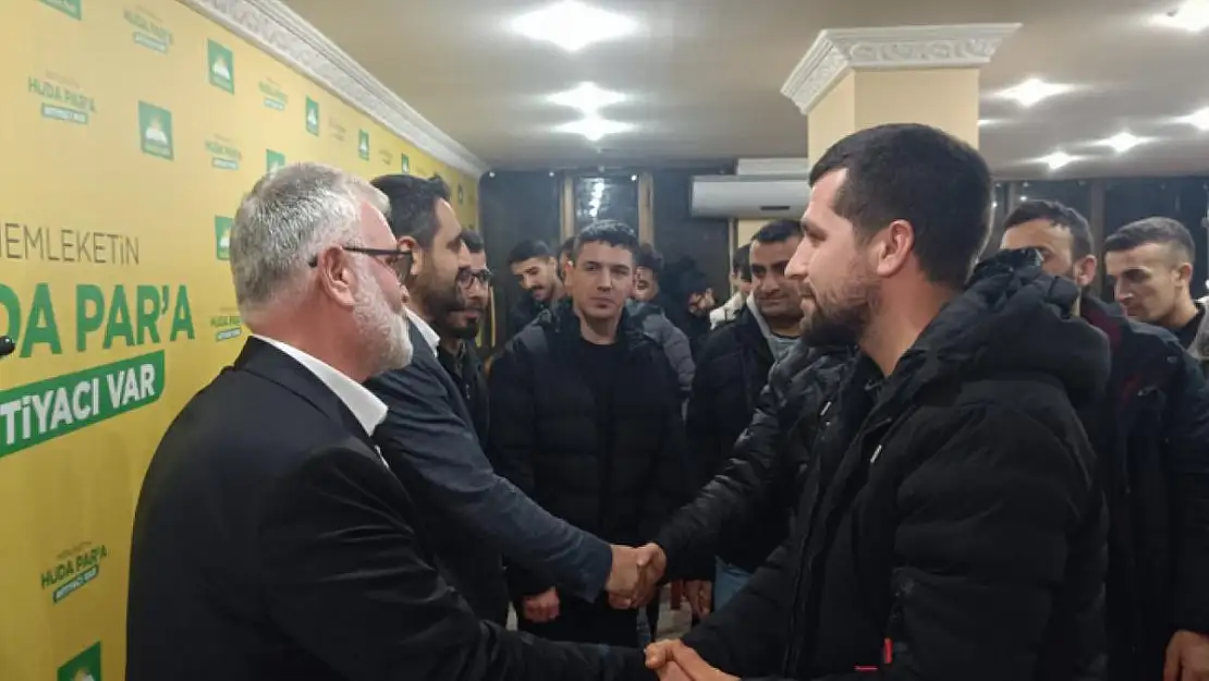 Siirt HÜDA PAR Belediye Başkan Adayı, Gençlerle Buluştu
