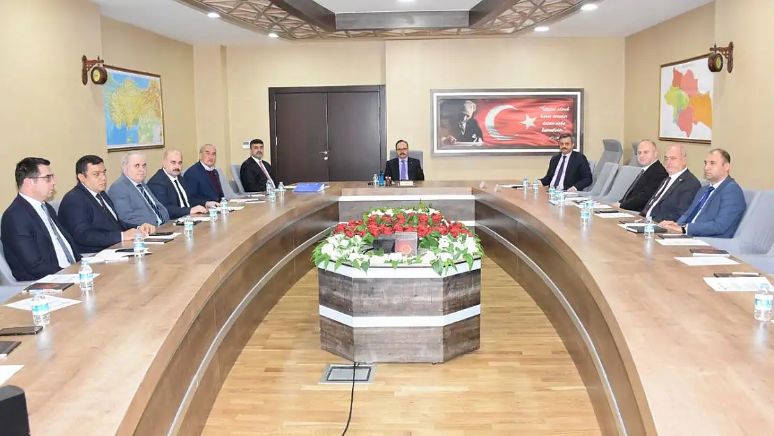 Siirt İl İstihdam ve Mesleki Eğitim Kurulu, Vali Dr.Kemal Kızılkaya Başkanlığında Toplandı