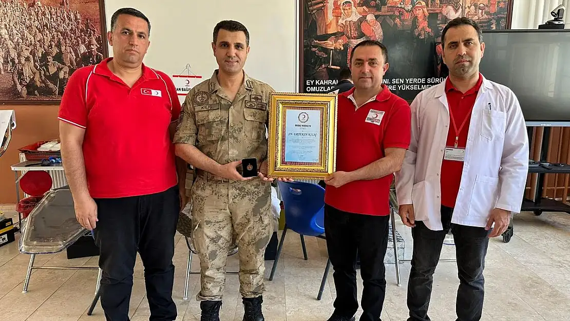 Siirt İl Jandarma Komutanlığı'ndan Kızılay'a Tam Destek