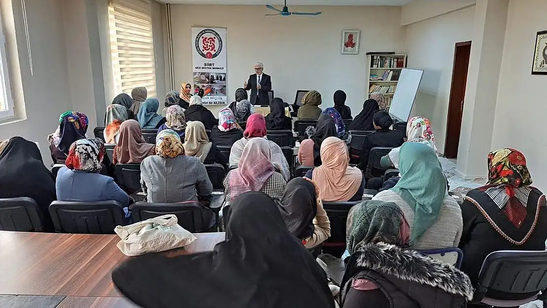 Siirt İl Müftülüğünce 'Aile İçi İletişim ' Konulu Sohbet Düzenlendi