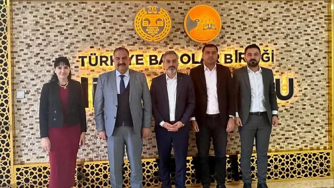 Siirt İl Özel İdare Genel Sekreteri Hifzullah Canpolat'tan Siirt Barosuna Ziyaret