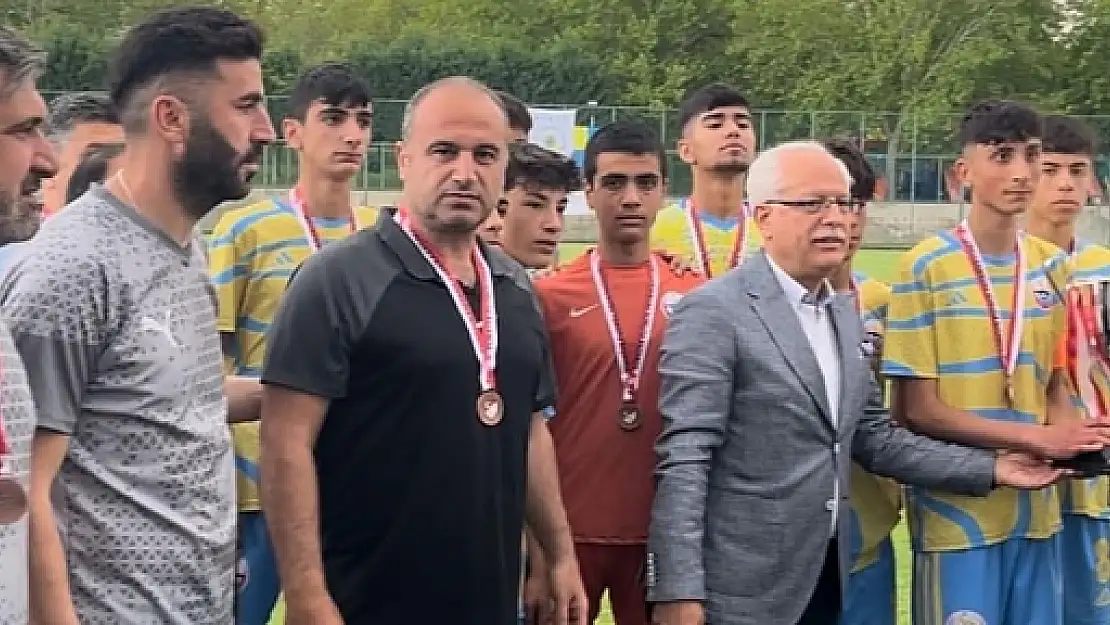 Siirt İl Özel İdare U-15 Futbol Takımımızın Büyük Başarısı
