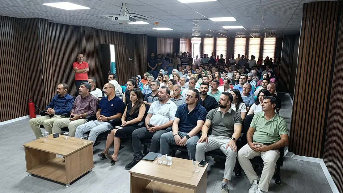 Siirt İl Sağlık Müdürlüğü'nde Yeni Yönetimle Değerlendirme Toplantısı