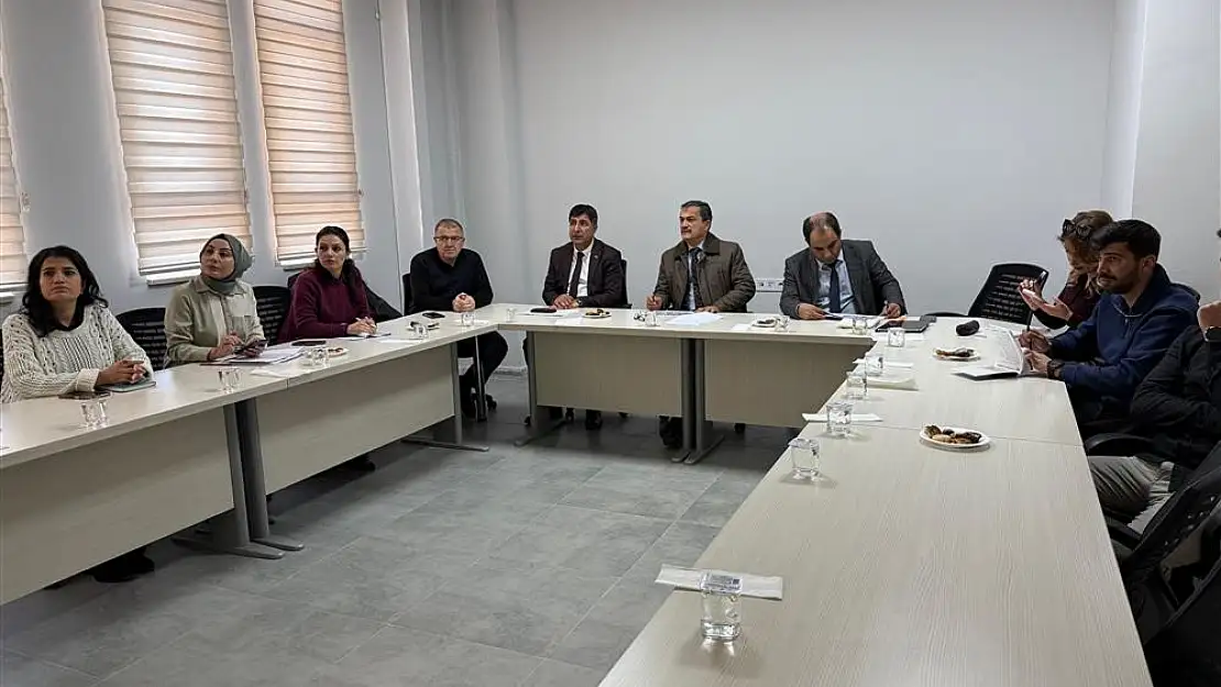 Siirt İl Sağlık Müdürlüğünde Değerlendirme ve Planlama Brifingi Verildi
