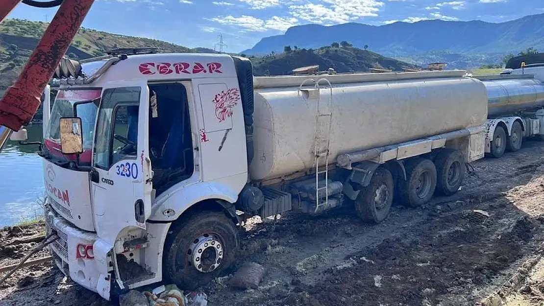 Siirt Ilısu Barajına Su Tankeri Devrildi!