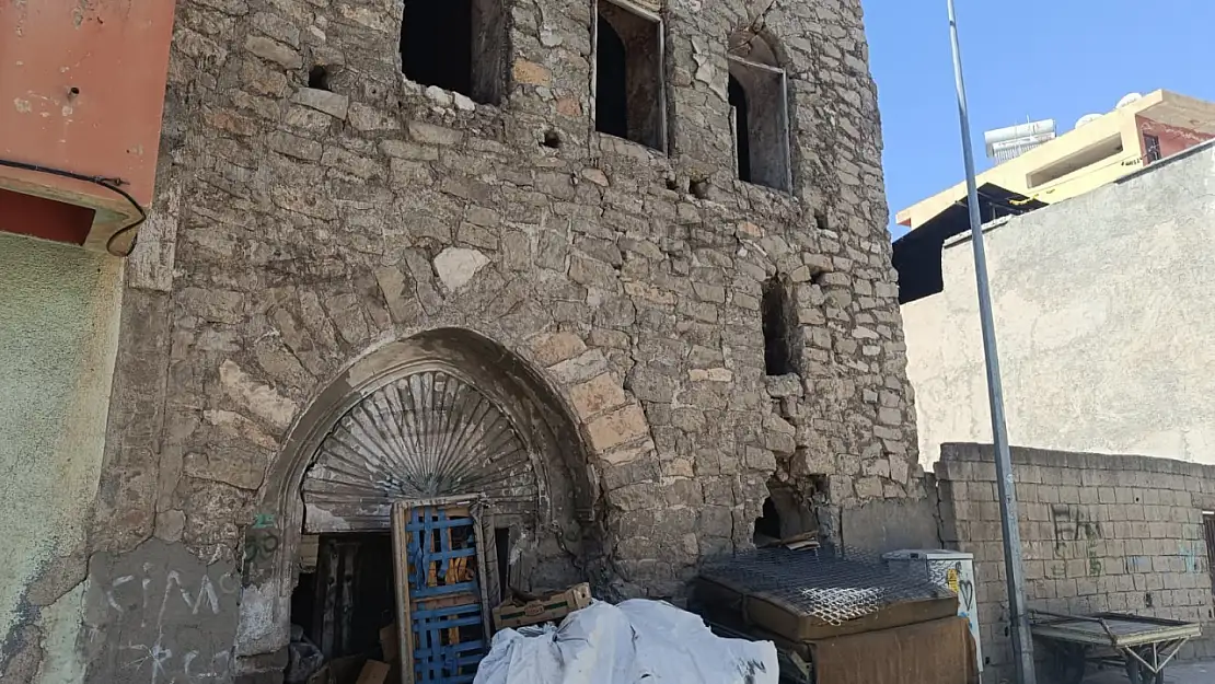 Siirt'in Kültürel Mirası Çöplük İçinde: Vakıflar Bölge Müdürlüğü Sessiz