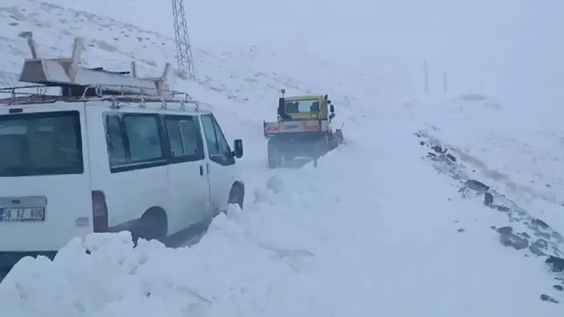Siirt Karayolları 94.Şube Şefliği Sorumluluğunda Bulunan Yollarla İlgili Son Durumu Paylaştı