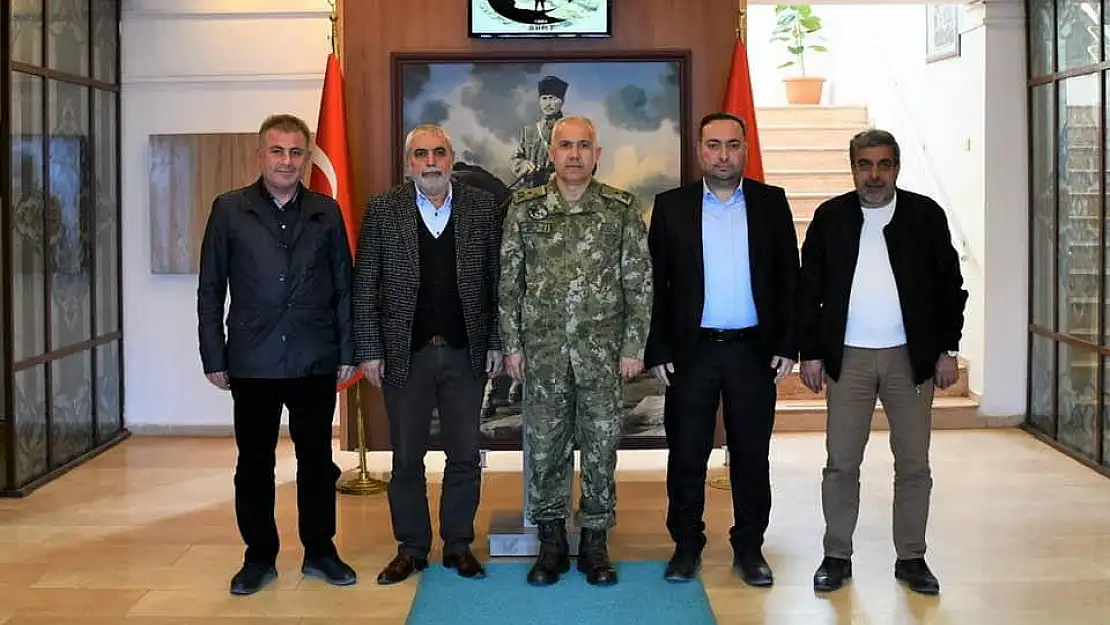 Siirt Küçük Sanayi Sitesi Yönetiminden 3. Komando Tugay Komutanı Tuğgeneral Gaffar Gören'e Ziyaret